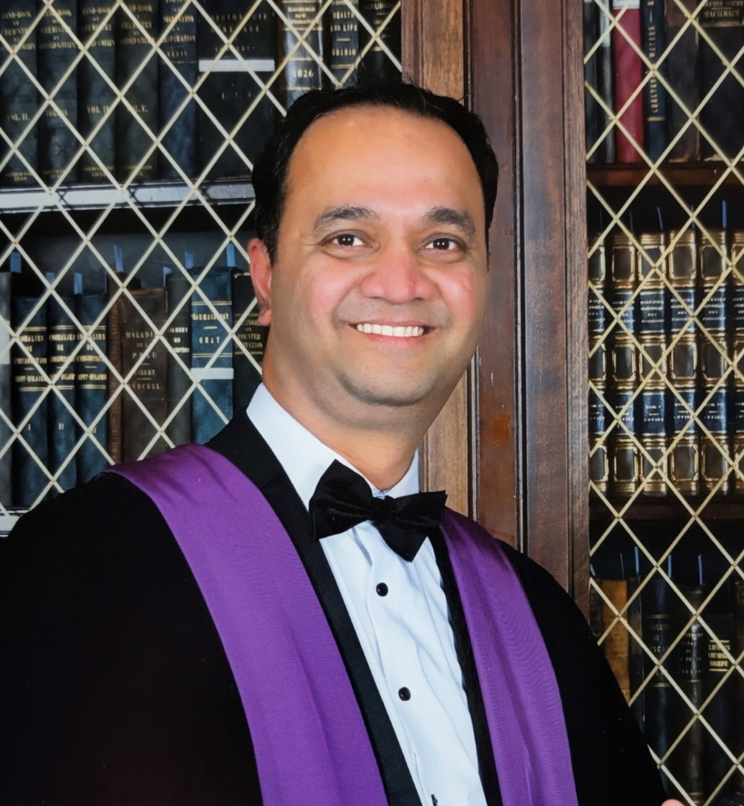 Dr. Tushar Utekar